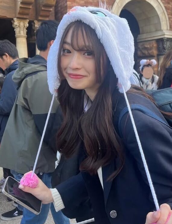 葛西杏也菜　高校　制服
